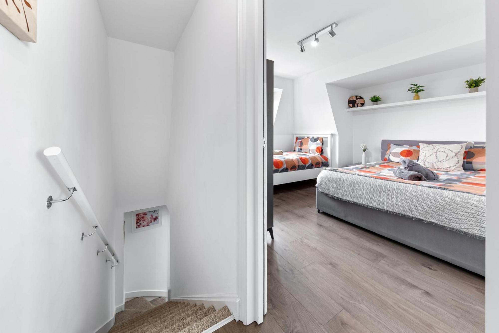 Central London Two Bedroom Serviced Apartment - Nine Elms Luxury Stay - Vauxhall & Westminster ภายนอก รูปภาพ