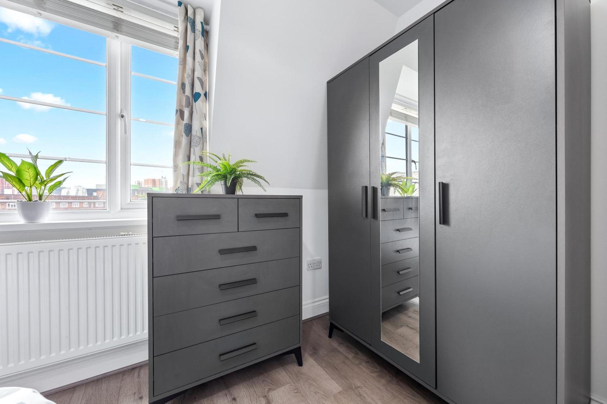 Central London Two Bedroom Serviced Apartment - Nine Elms Luxury Stay - Vauxhall & Westminster ภายนอก รูปภาพ